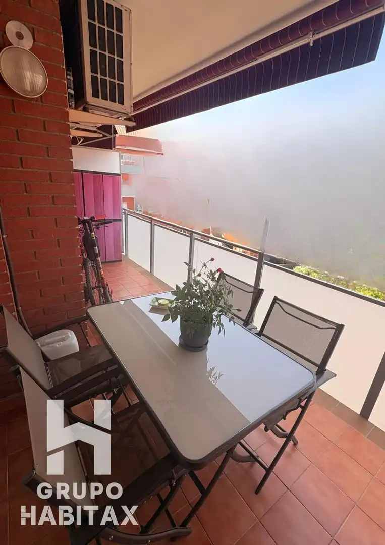 Dúplex en venta en Calle BARBERA DEL VALLES, Can Clos - Pinetons