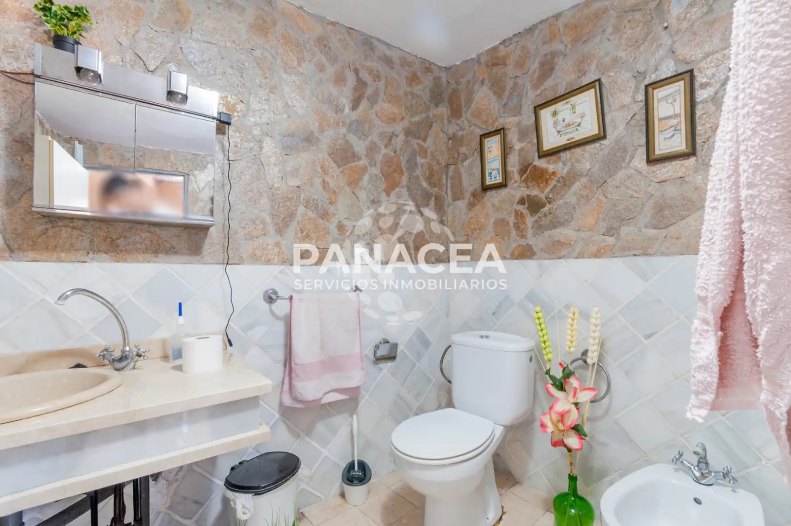 Haus oder Chalet zum Verkauf in Chercos mit Privatgarten, Möbliert und Ofen