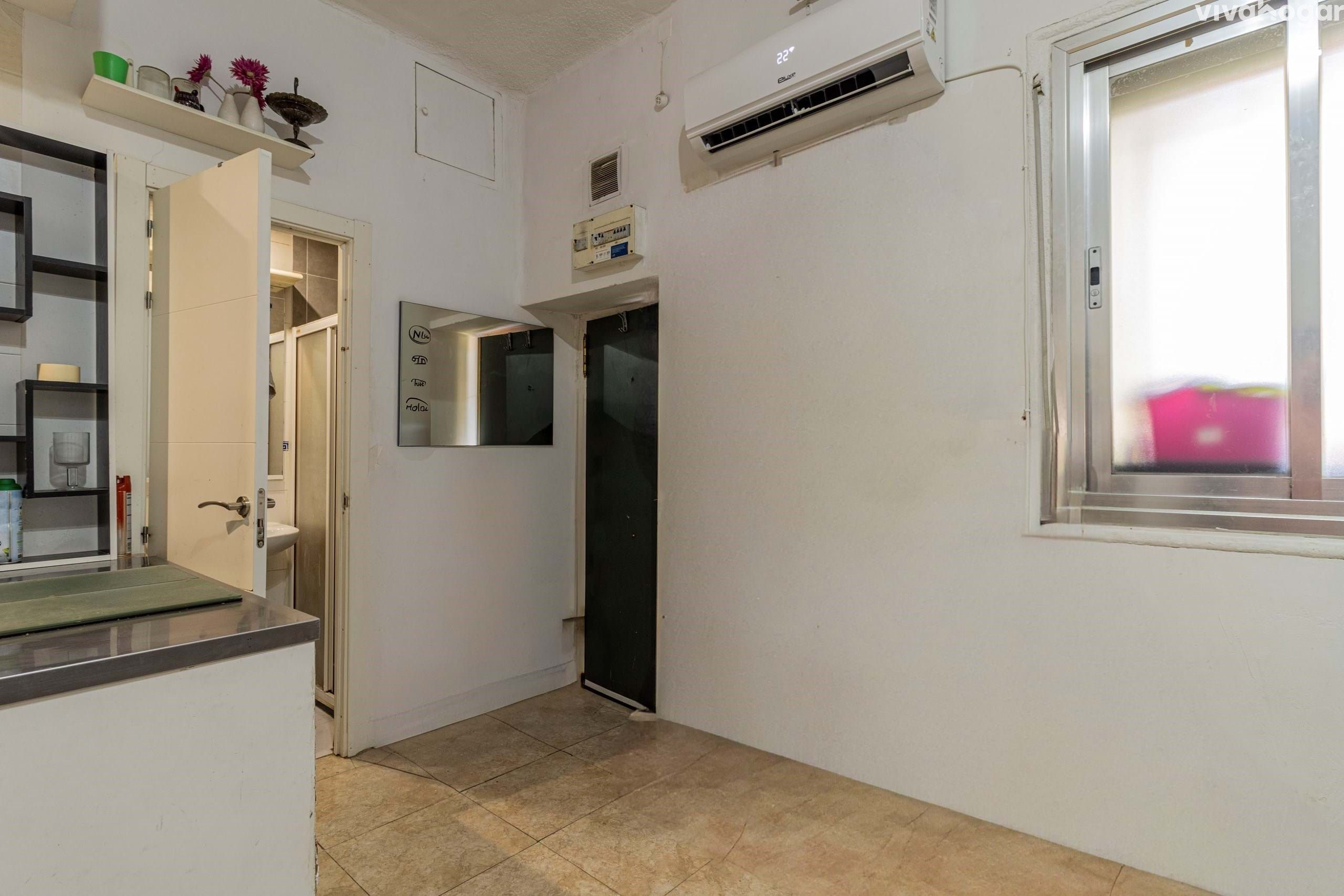 Flat for sale in  Madrid Capital  with Air Conditioner and Heating