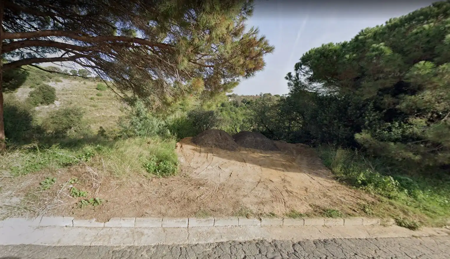 Rustikales Grundstück zum Verkauf in Urb. Residencial Blanes, imagen 3