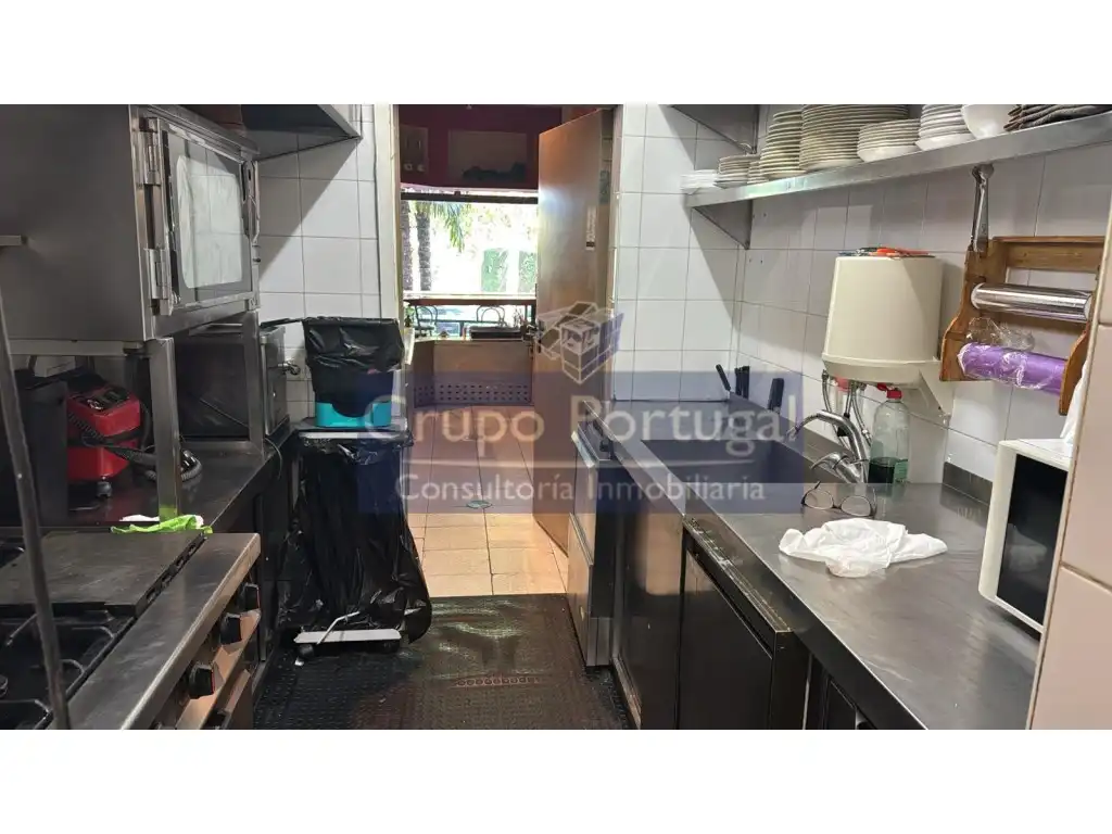 Cocina de Local en venta en Madrid con Aire acondicionado