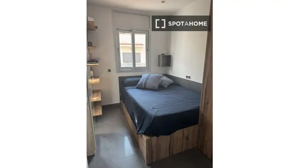 Habitación de Piso para compartir en Mataró con Aire acondicionado, Calefacción y Amueblado