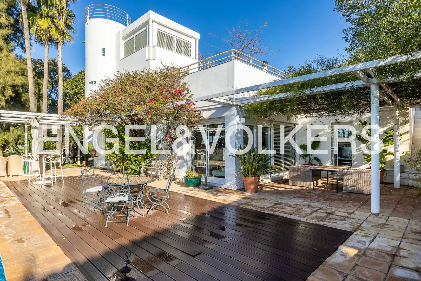 Exterior view of Houses for sale in Valencina de la Concepción  with Air Conditioner, Heating and Private garden