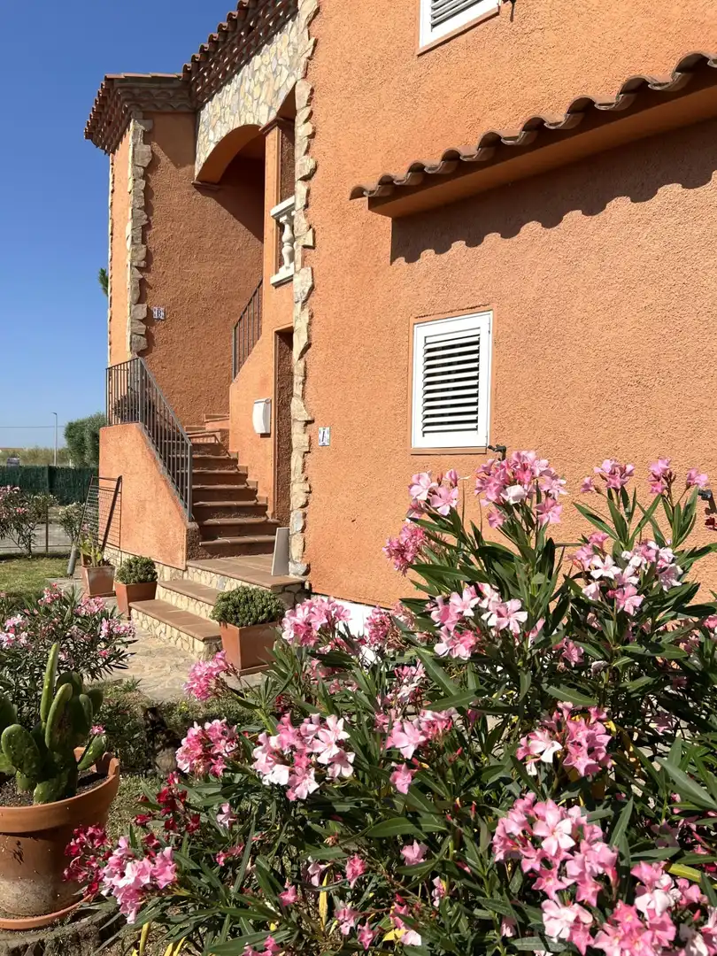 Vista exterior de Apartamento en venta en Torroella de Fluvià con Aire acondicionado, Terraza y Trastero