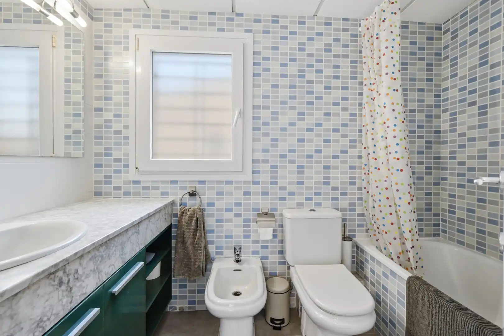 Bathroom of Houses for sale in La Pobla de Vallbona  with Air Conditioner, Heating and Private garden