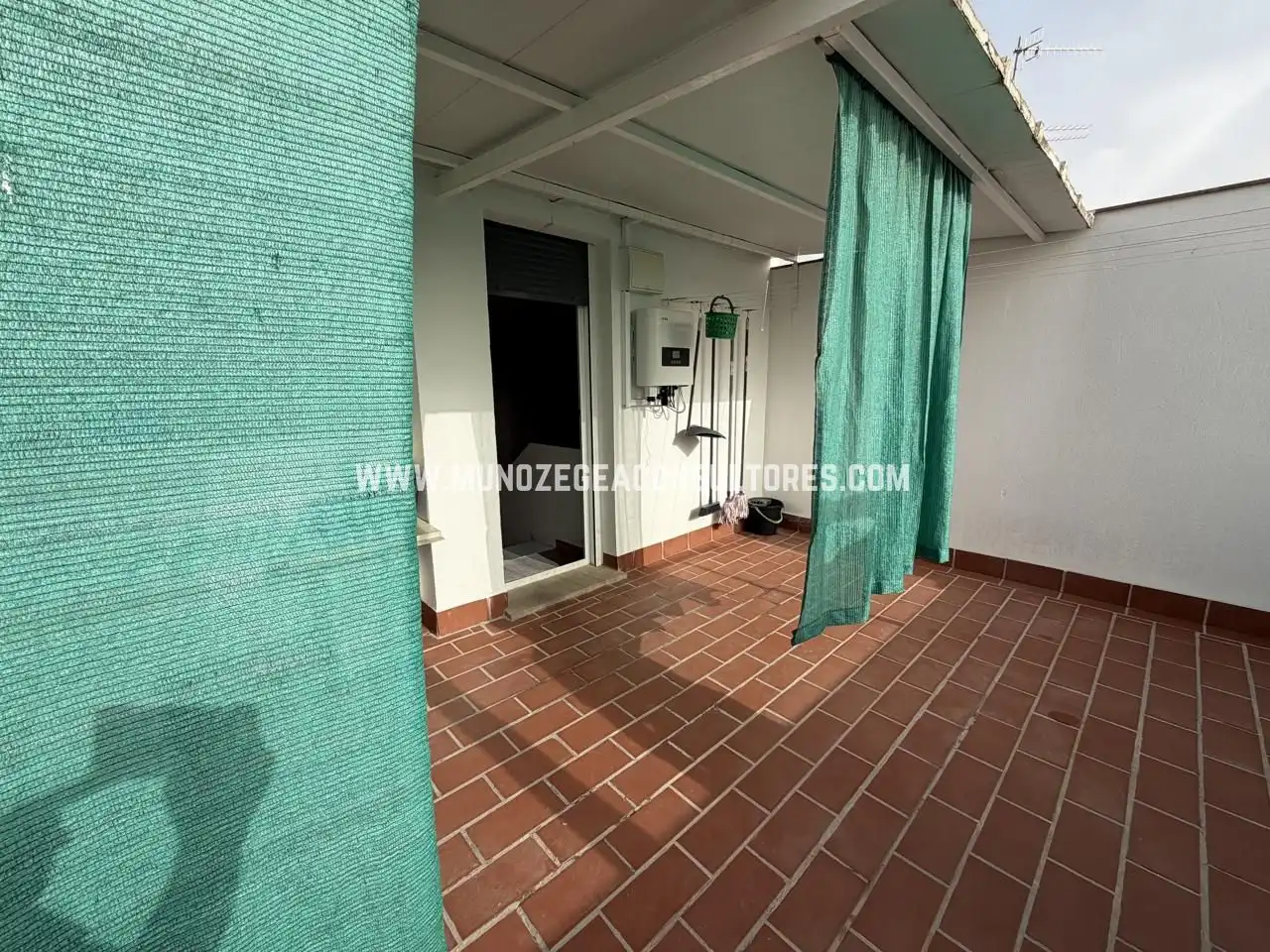 Terrassa de Casa o xalet en venda en Lucena amb Aire condicionat, Terrassa i Traster