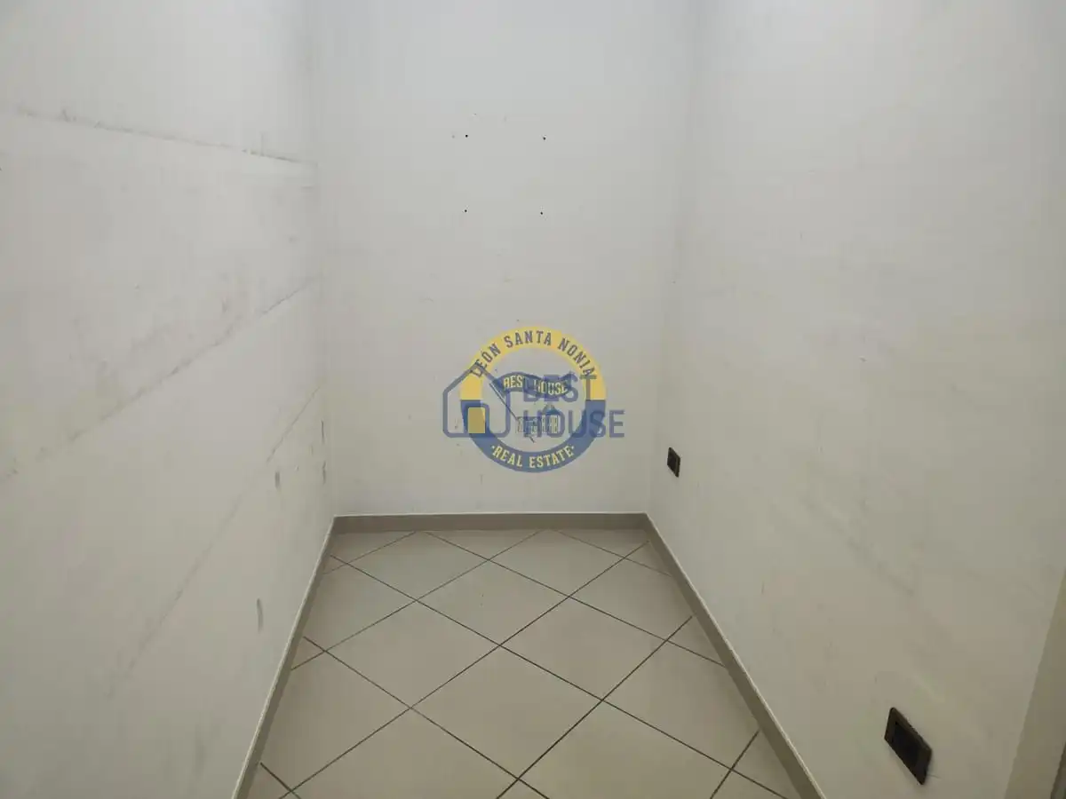 Office for rent in San Claudio - La Chantría