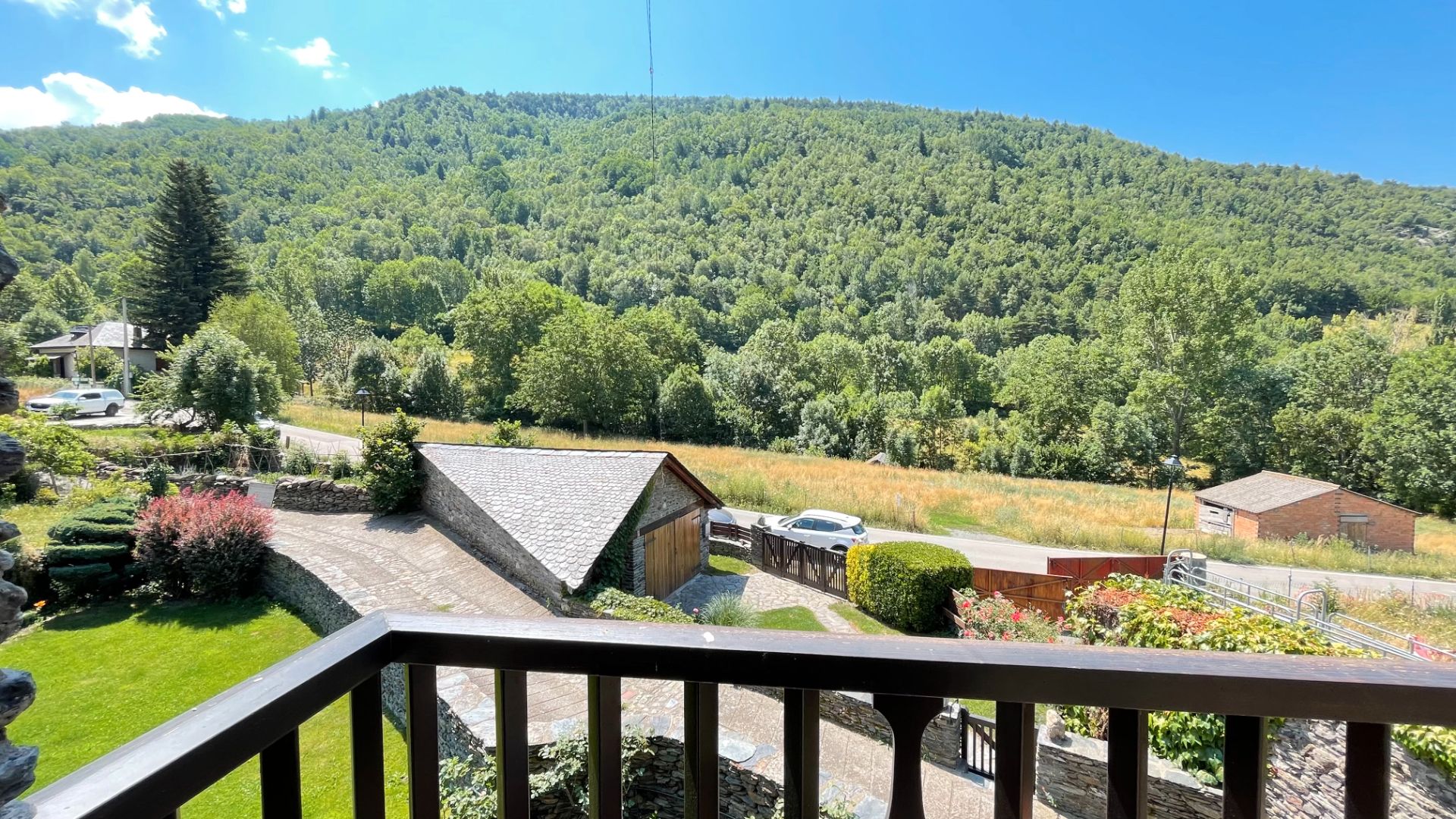 Exterior view of House or chalet for sale in Esterri de Cardós  with Heating, Private garden and Parquet flooring