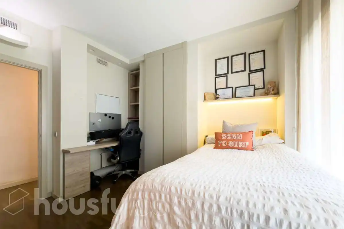Habitación de Piso en venta en Barcelona con Aire acondicionado, Calefacción y Jardín privado
