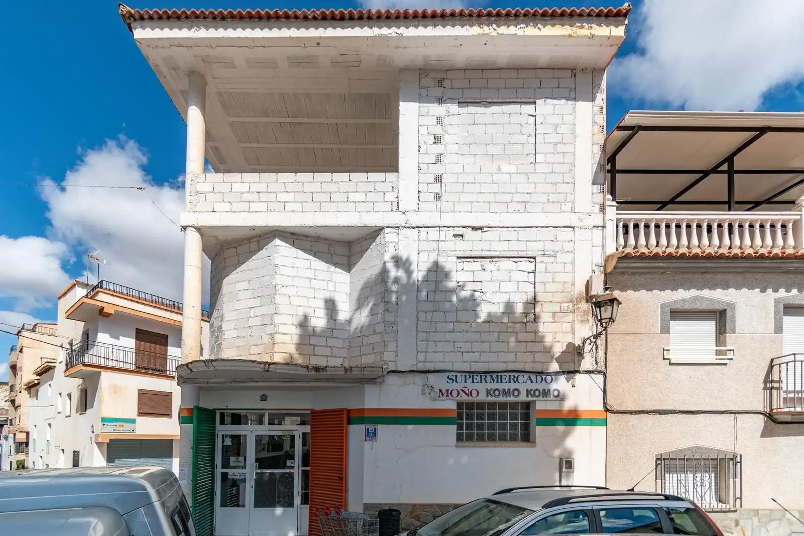 Buildings for sale in La Peza