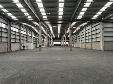 Industrial building to rent in Rúa Telva 12