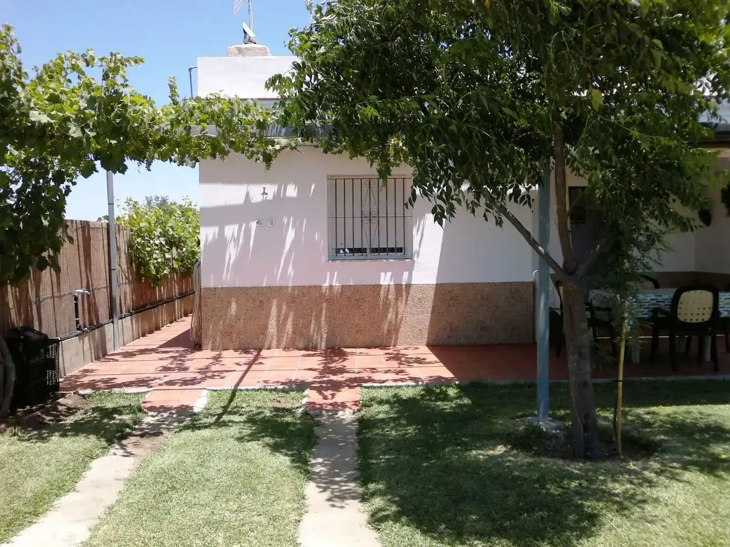 Jardí de Casa adosada en venda en Vejer de la Frontera amb Jardí privat, Traster i Moblat