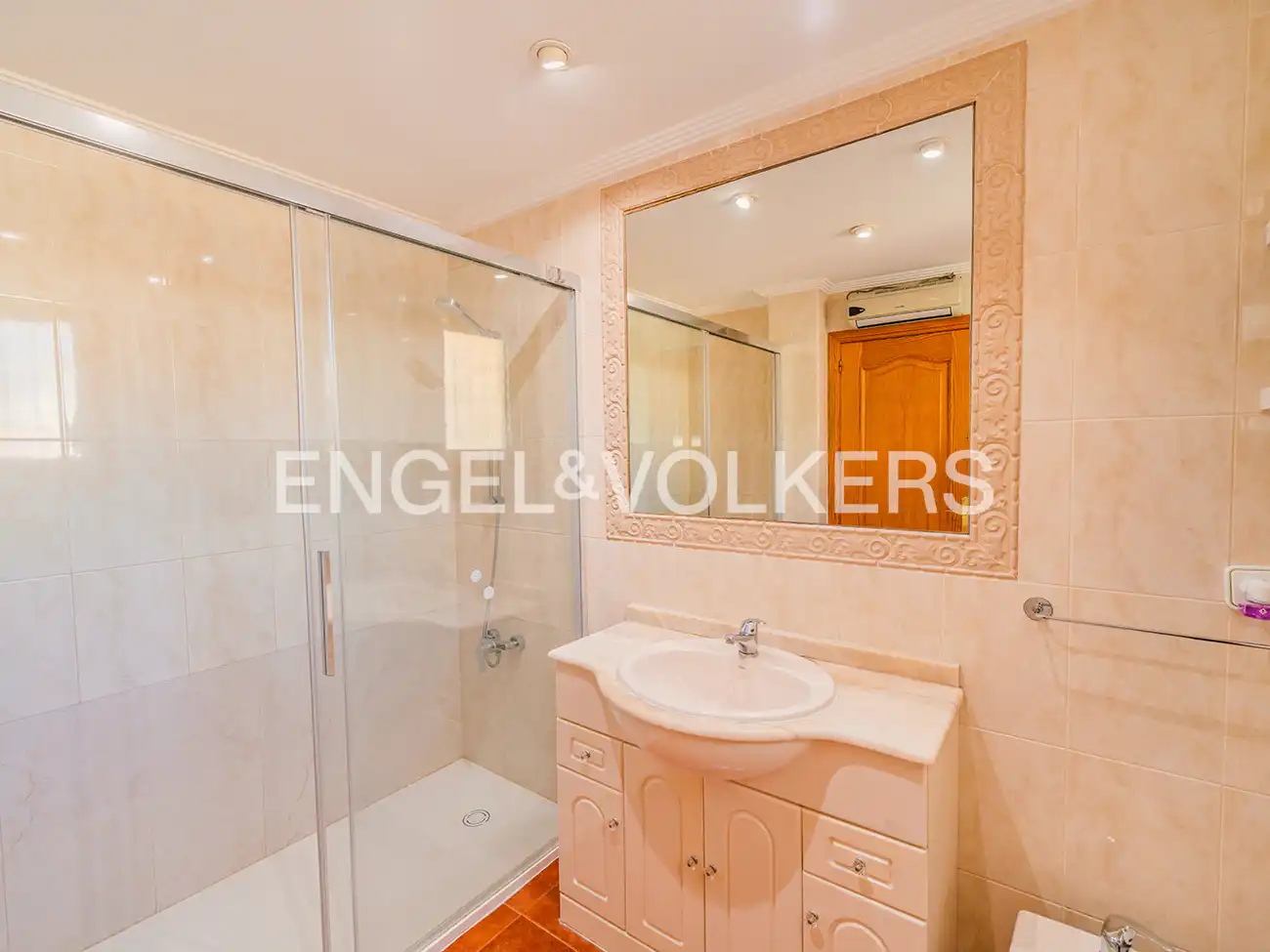 Baño de Casa o chalet en venta en Mutxamel con Aire acondicionado, Calefacción y Jardín privado