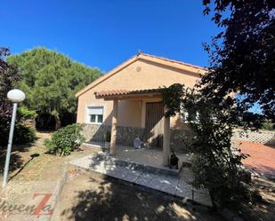 Exterior view of House or chalet for sale in La Hiniesta   with Terrace and Swimming Pool