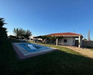 Swimming pool of Country house for sale in Zamora Capital   with Heating, Private garden and Swimming Pool