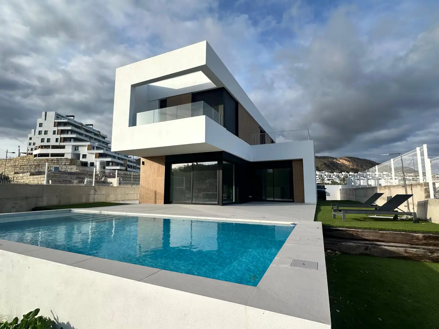 Villa di nuova costruzione con terrazza in vendita a Balcón de Finestrat - Terra Marina, imagen 2