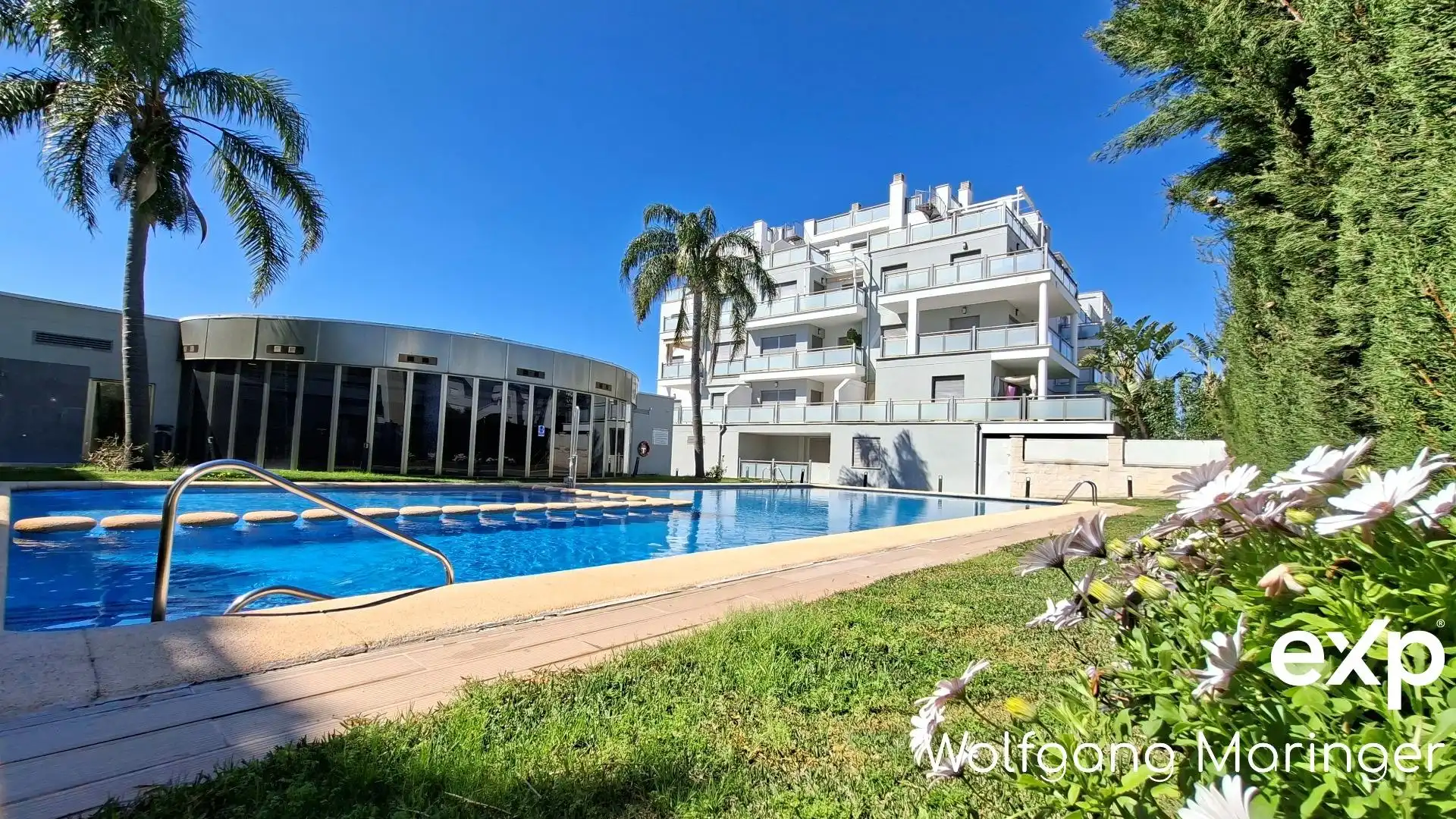 Vista exterior de Dúplex en venda en Oliva amb Aire condicionat, Calefacció i Jardí privat