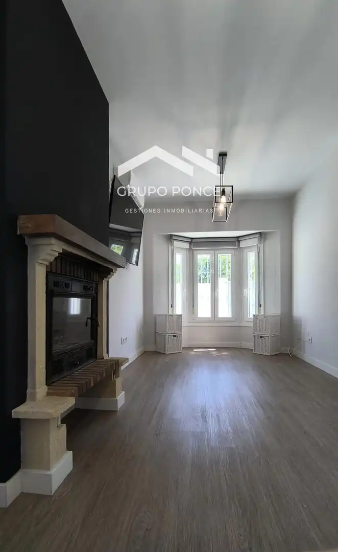 Living room of Detached homes for sale in Jerez de la Frontera  with Air Conditioner, Swimming Pool and Furnished