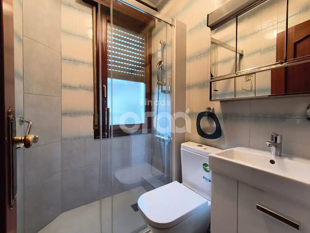 Baño de Piso en venta en Santurtzi  con Calefacción