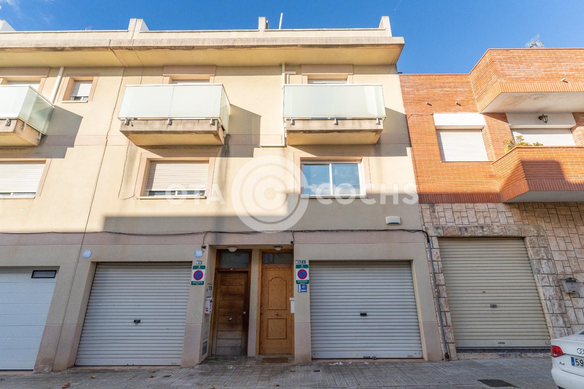 Vista exterior de Casa adosada en venda en Reus amb Aire condicionat, Calefacció i Terrassa
