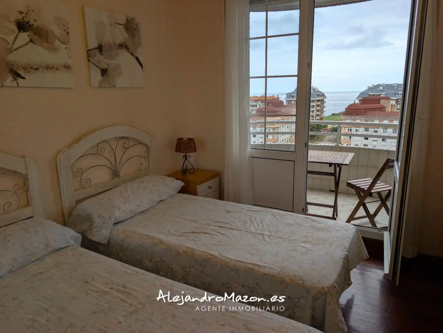 Bedroom of Flat for rent in Castro-Urdiales  with Heating, Terrace and Swimming Pool