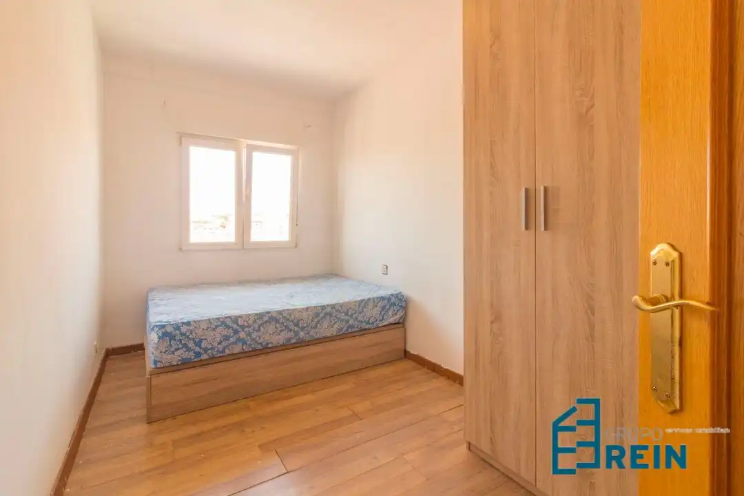 Bedroom of Flat for sale in Recas  with Air Conditioner, Heating and Terrace