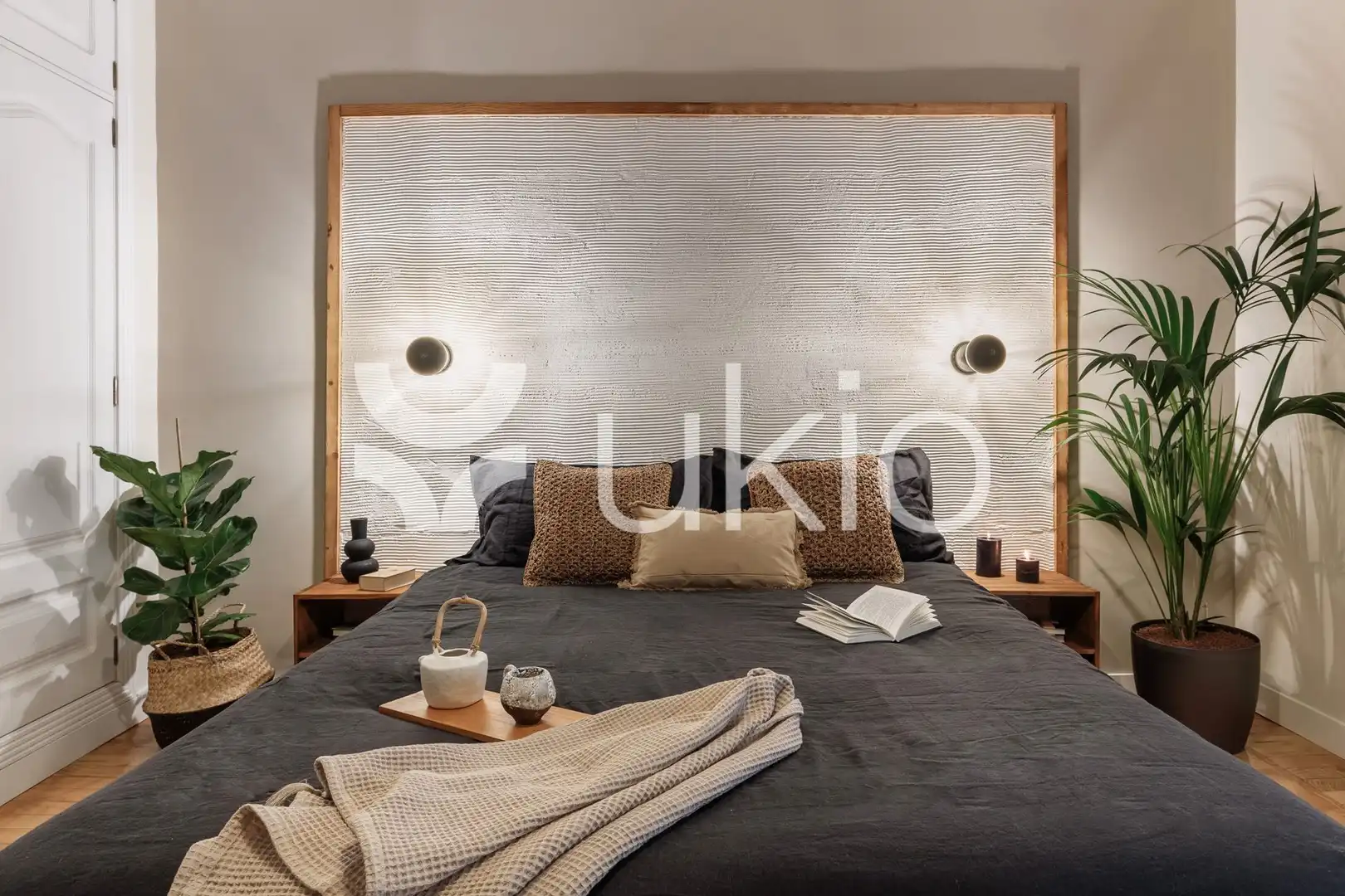 Bedroom of Apartments for rent in Madrid  with Air Conditioner, Terrace and Furnished