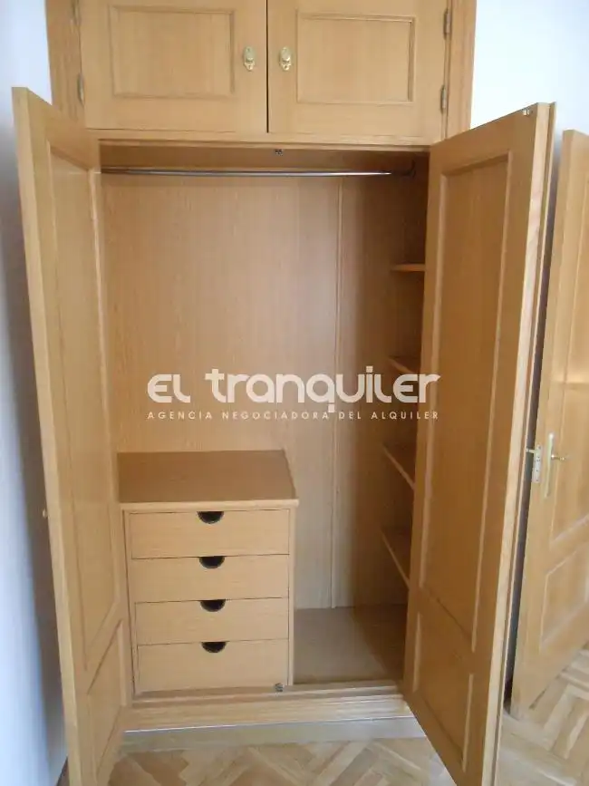 Maisonette zur Miete in Avenida Orense, Los Arroyos