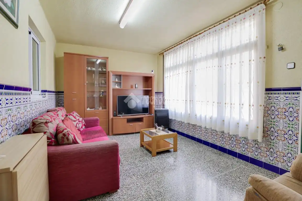 Sala d'estar de Casa adosada en venda en Gavà amb Terrassa