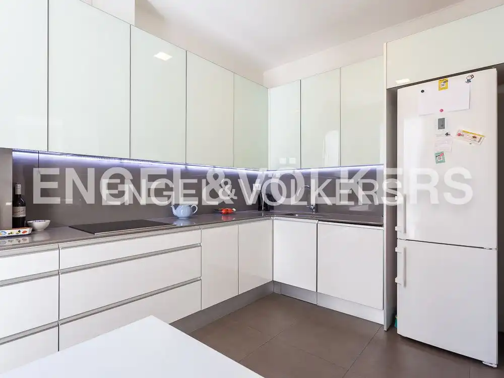 Kitchen of Flat for rent in Valencia  with Air Conditioner, Heating and Parquet flooring