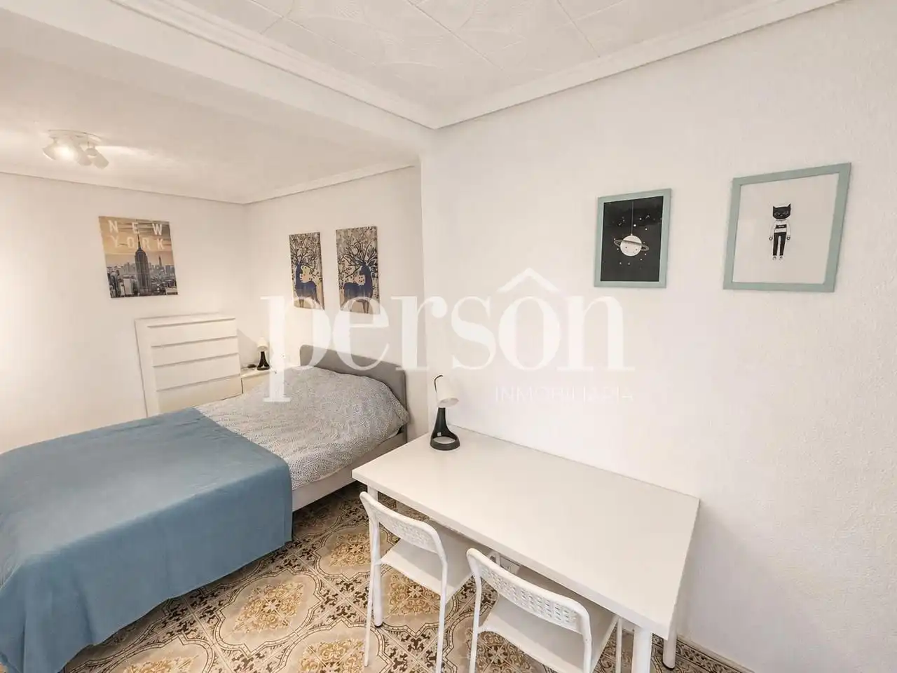 Habitación de Piso en venta en Valencia con Aire acondicionado y Amueblado