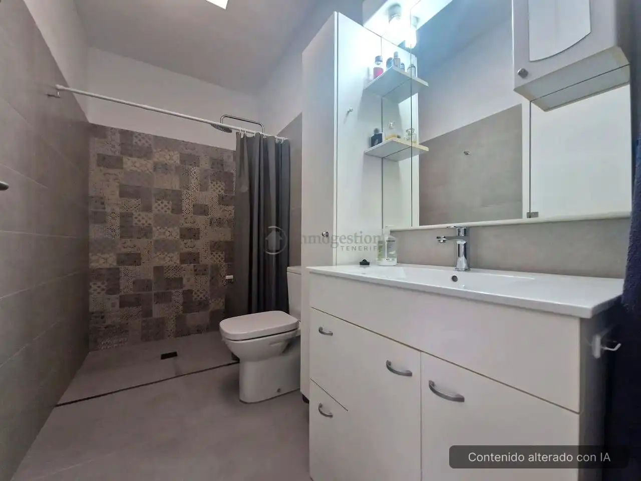 Baño de Planta baja de alquiler en Arona con Aire acondicionado, Terraza y Amueblado