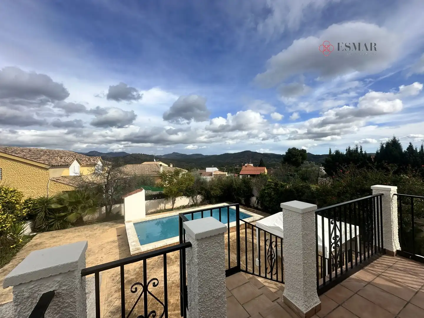 Vista exterior de Casa o xalet en venda en Algar de Palància amb Aire condicionat, Calefacció i Jardí privat