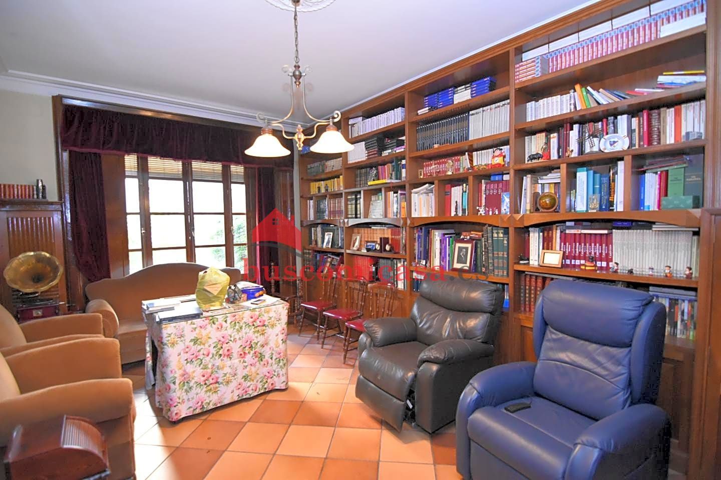 Sala d'estar de Edifici en venda en Linares