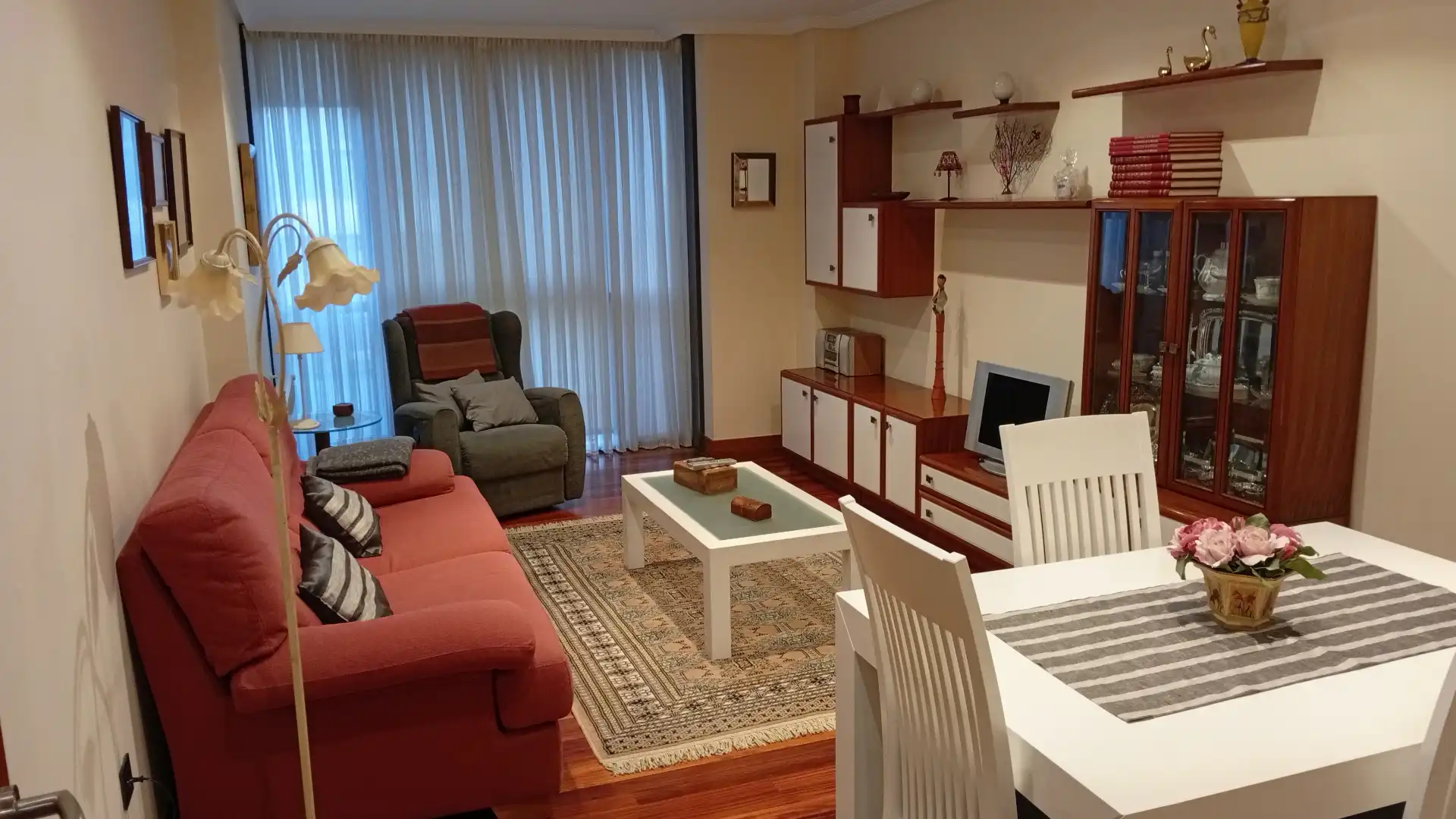 Sala d'estar de Pis en venda en Portugalete amb Calefacció, Traster i Moblat