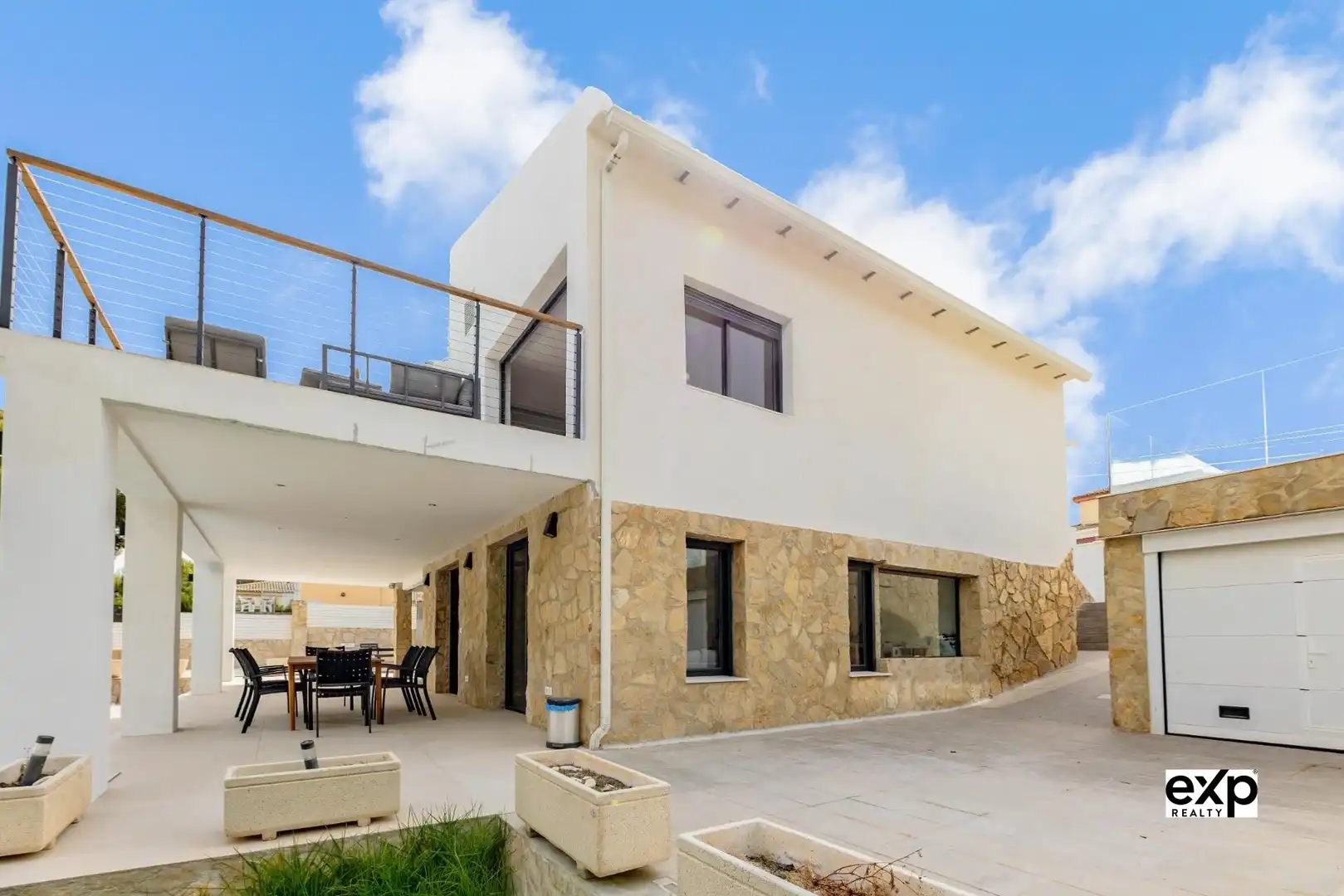 Vista exterior de Casa o chalet en venta en L'Eliana con Aire acondicionado, Calefacción y Jardín privado