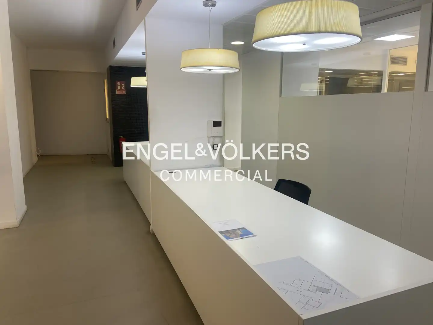 Oficina de alquiler en L'Hospitalet de Llobregat con Terraza