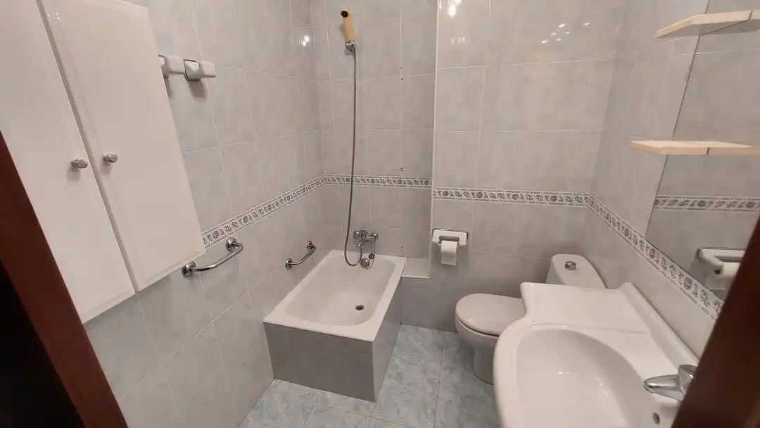 Baño de Piso en venta en Mungia con Calefacción