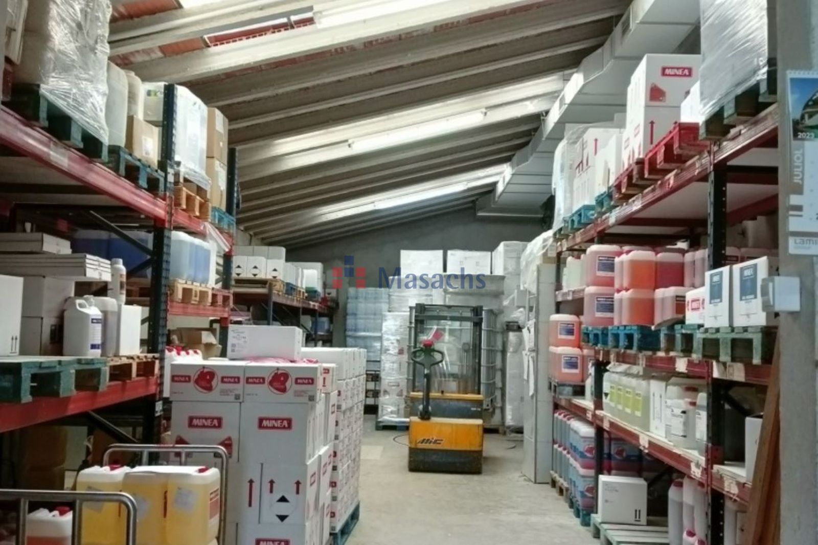 Nau industrial de lloguer en Girona Capital