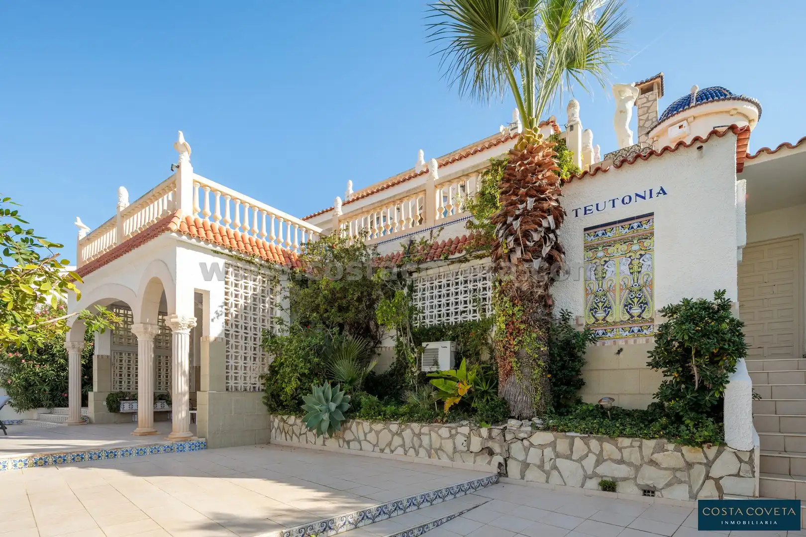 Exterior view of Houses for sale in El Campello  with Air Conditioner, Private garden and Terrace