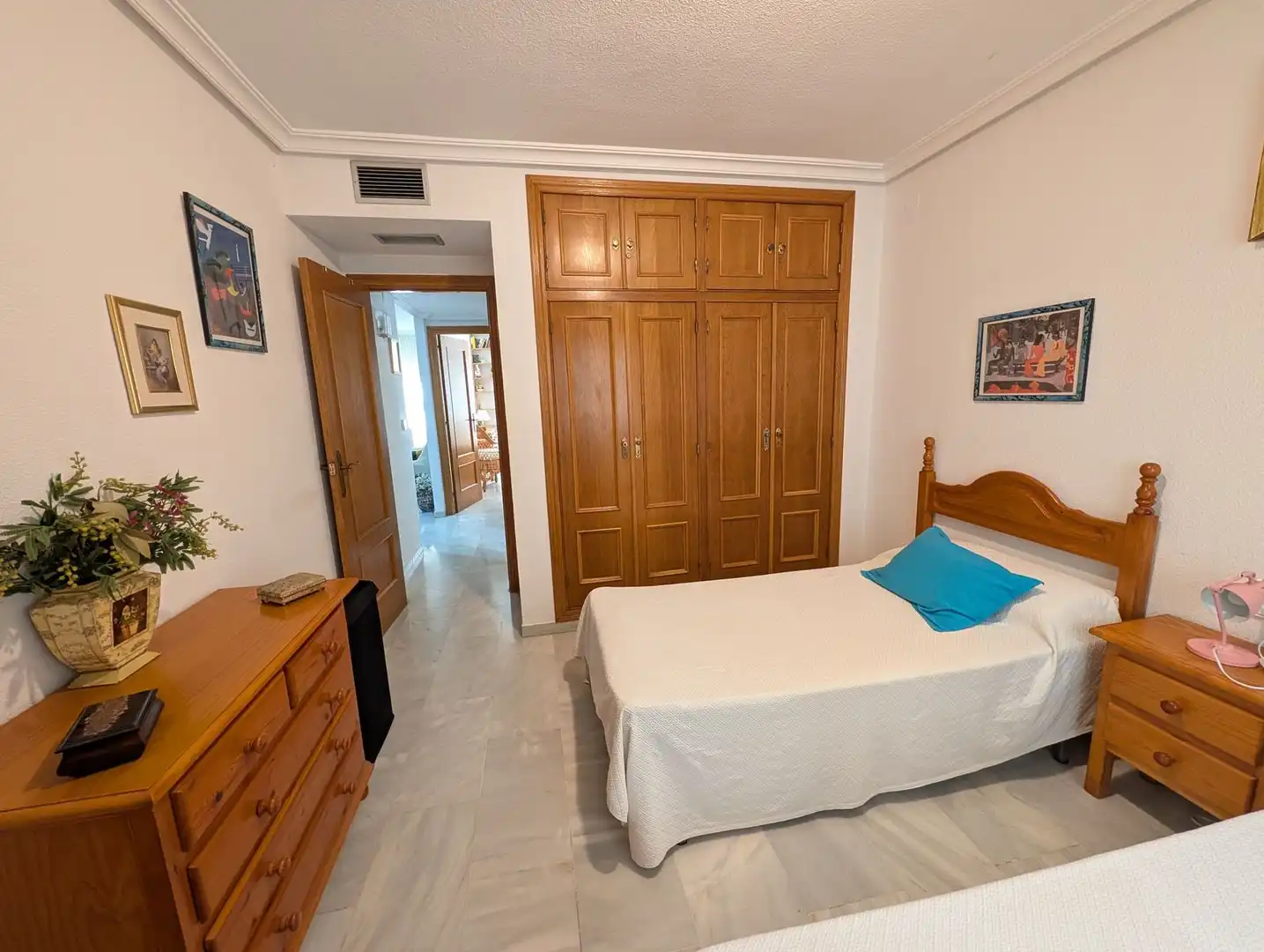 Habitación de Apartamento de alquiler en Estepona con Amueblado y Balcón
