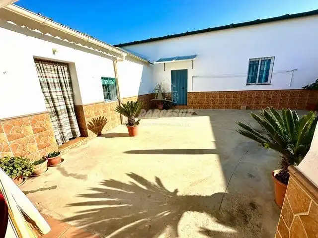 Casa rústica amb jardí en venda a Periurbano Oeste - Sierra, imagen 2