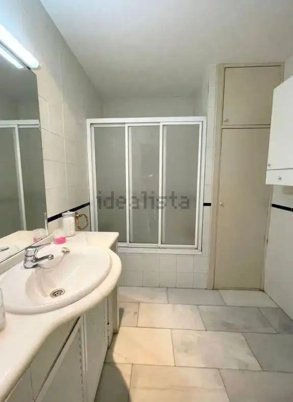 Baño de Planta baja de alquiler en Sevilla con Aire acondicionado y Amueblado