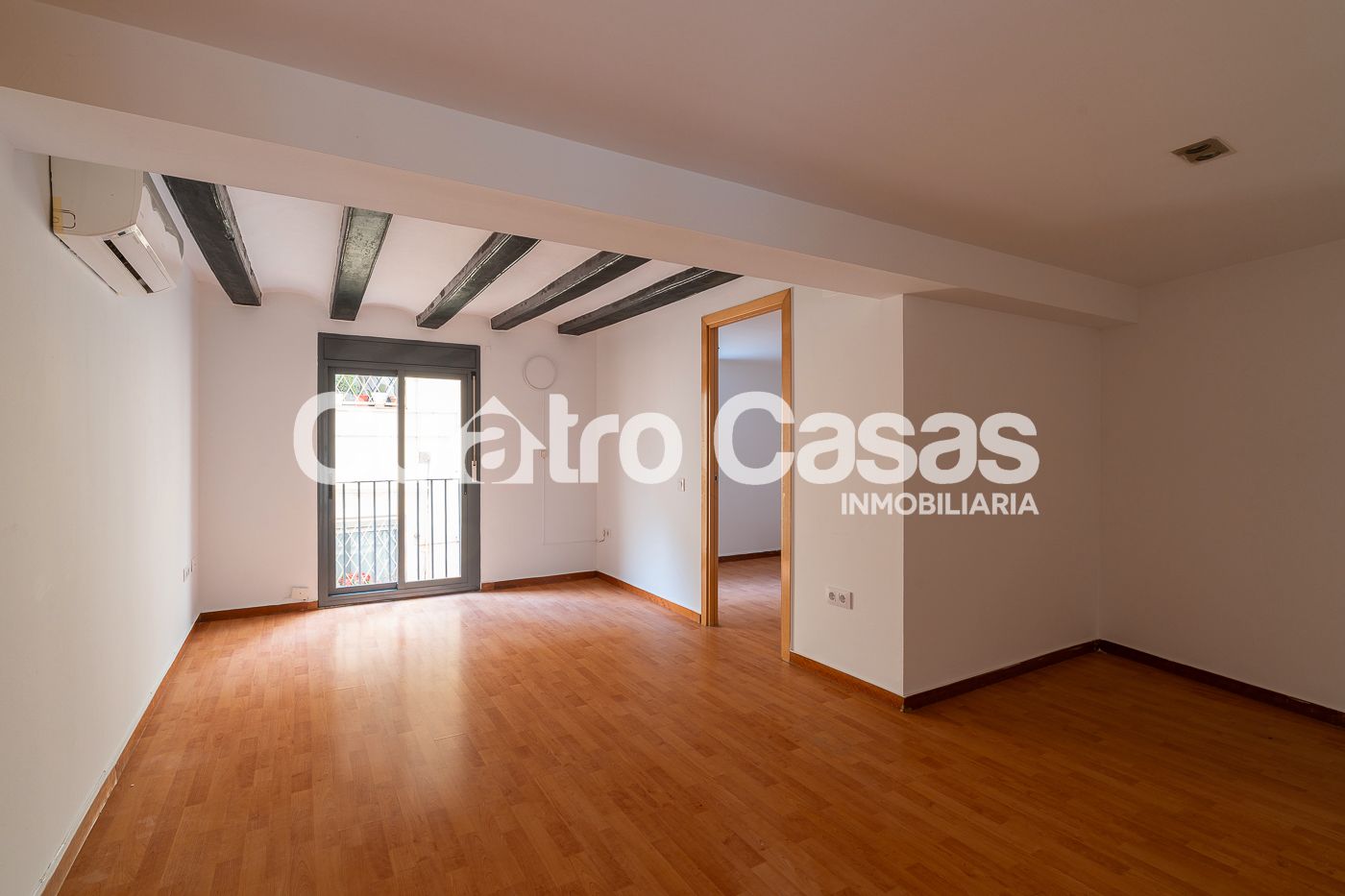 Piso en venta en  Barcelona Capital con Calefacción, Parquet y Horno