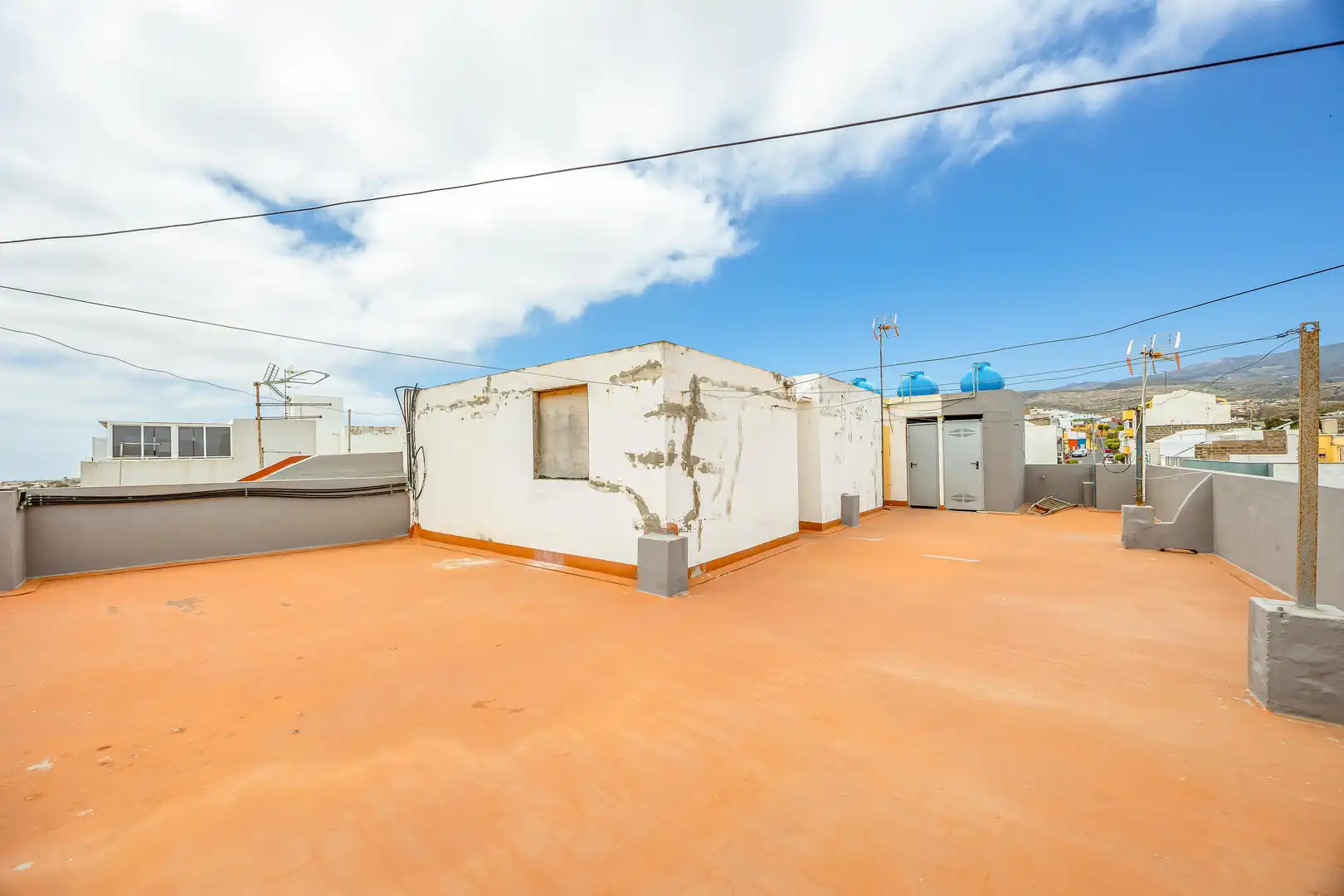 Vista exterior de Piso en venta en Telde con Terraza, Trastero y Balcón