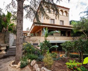 Exterior view of Single-family semi-detached for sale in Figueres  with Air Conditioner, Terrace and Swimming Pool
