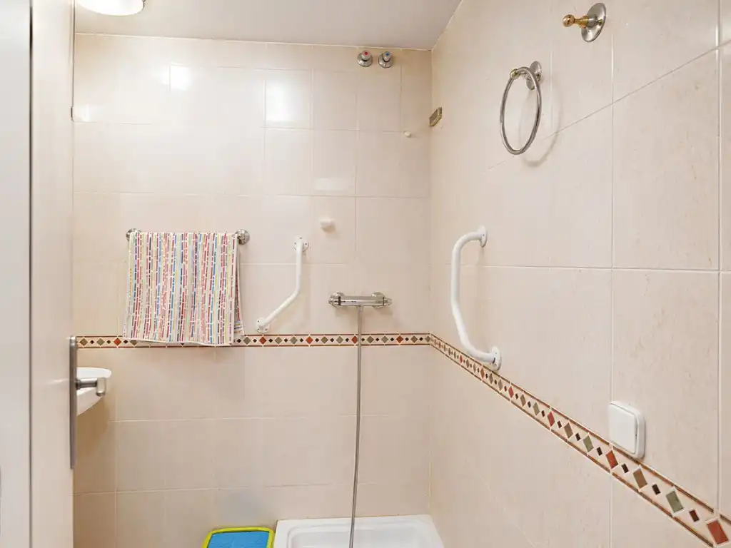 Baño de Casa adosada en venta en Benalmádena con Aire acondicionado, Jardín privado y Amueblado