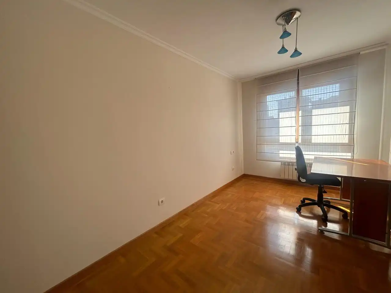 Bedroom of Flat for rent in Gijón   with Heating, Terrace and Storage room