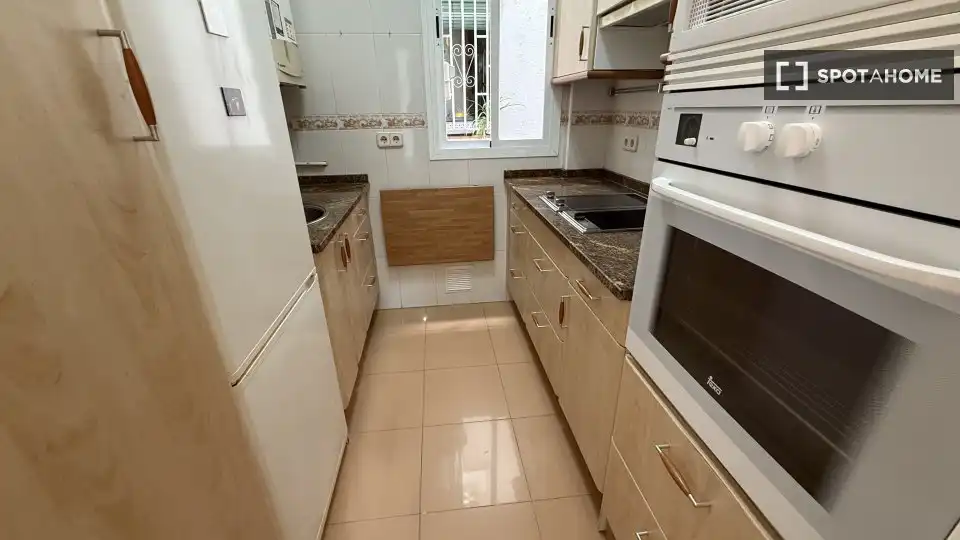Cocina de Piso de alquiler en Madrid con Aire acondicionado, Calefacción y Amueblado