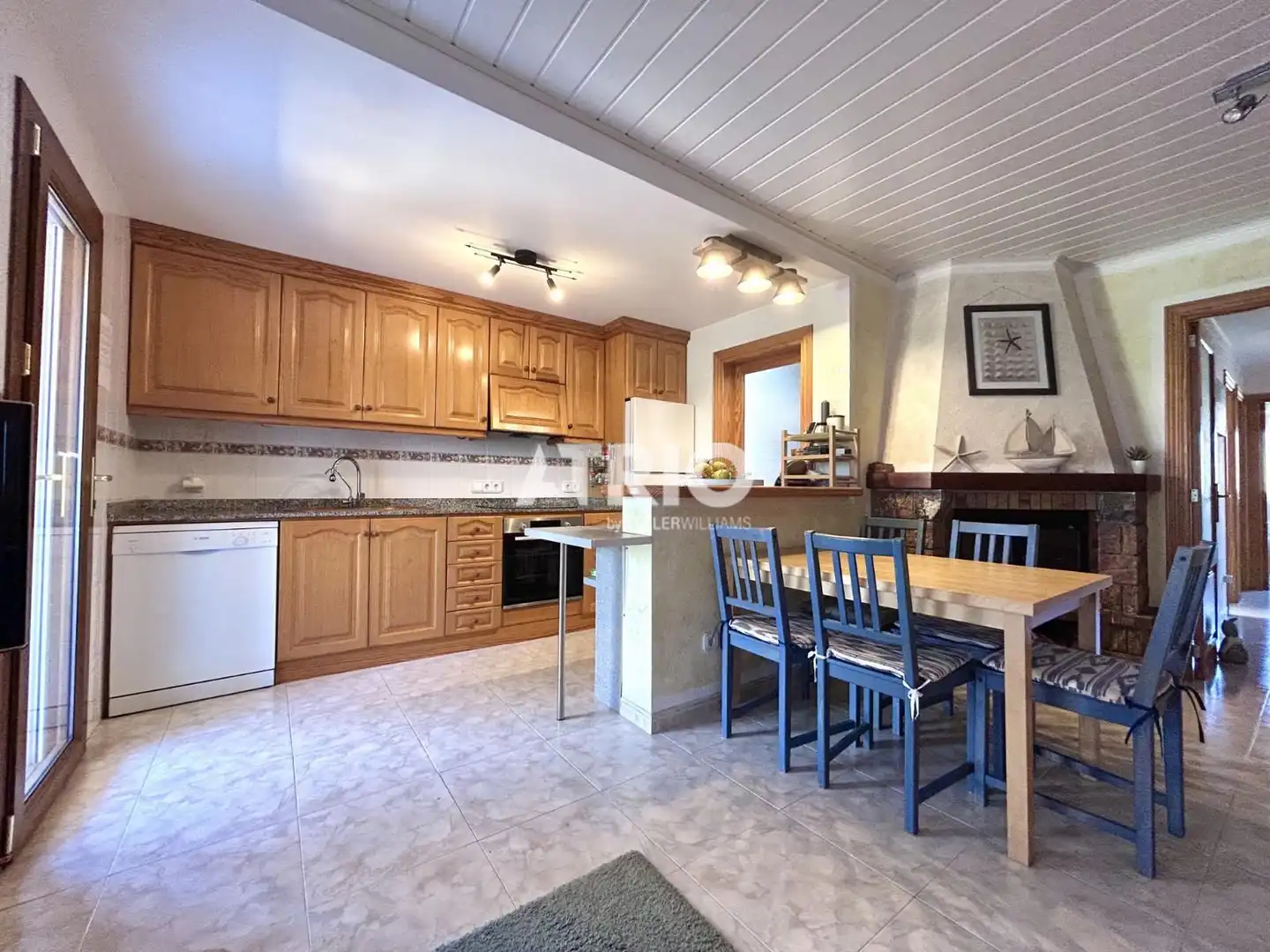 Küche von Wohnung zum Verkauf in Santa Margalida mit Klimaanlage, Privatgarten und Terrasse